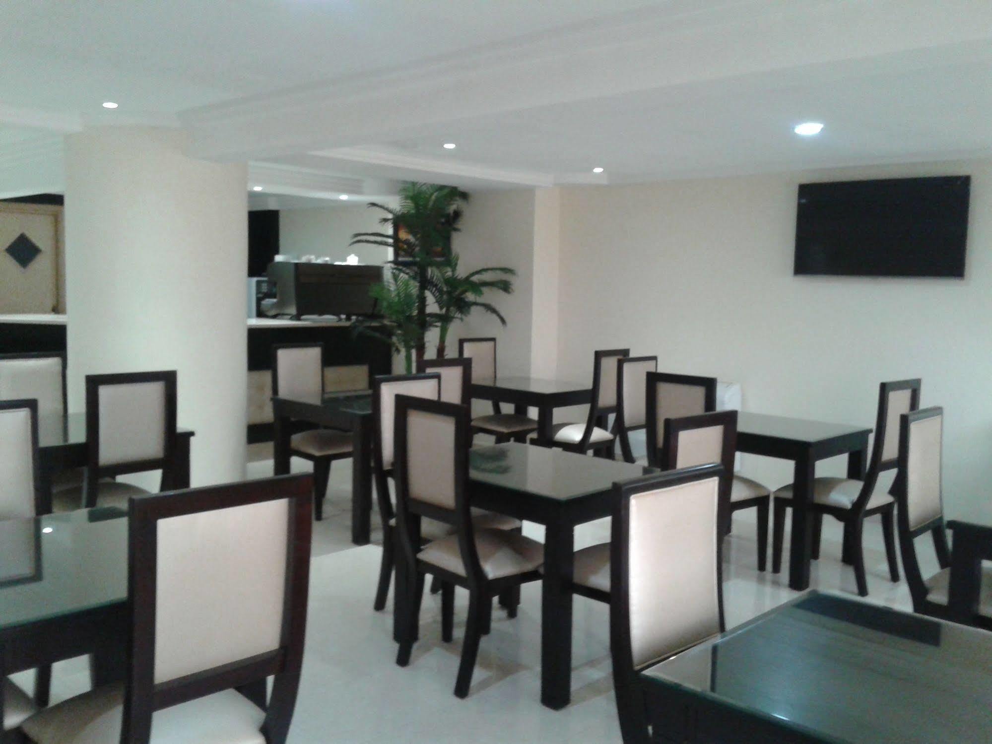 Hotel Al Akhawayn Oujda Esterno foto