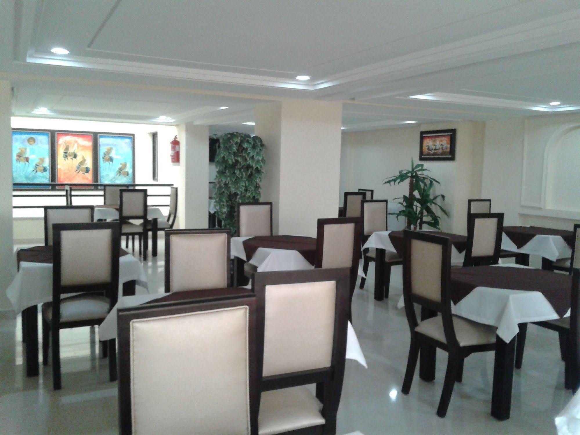 Hotel Al Akhawayn Oujda Esterno foto