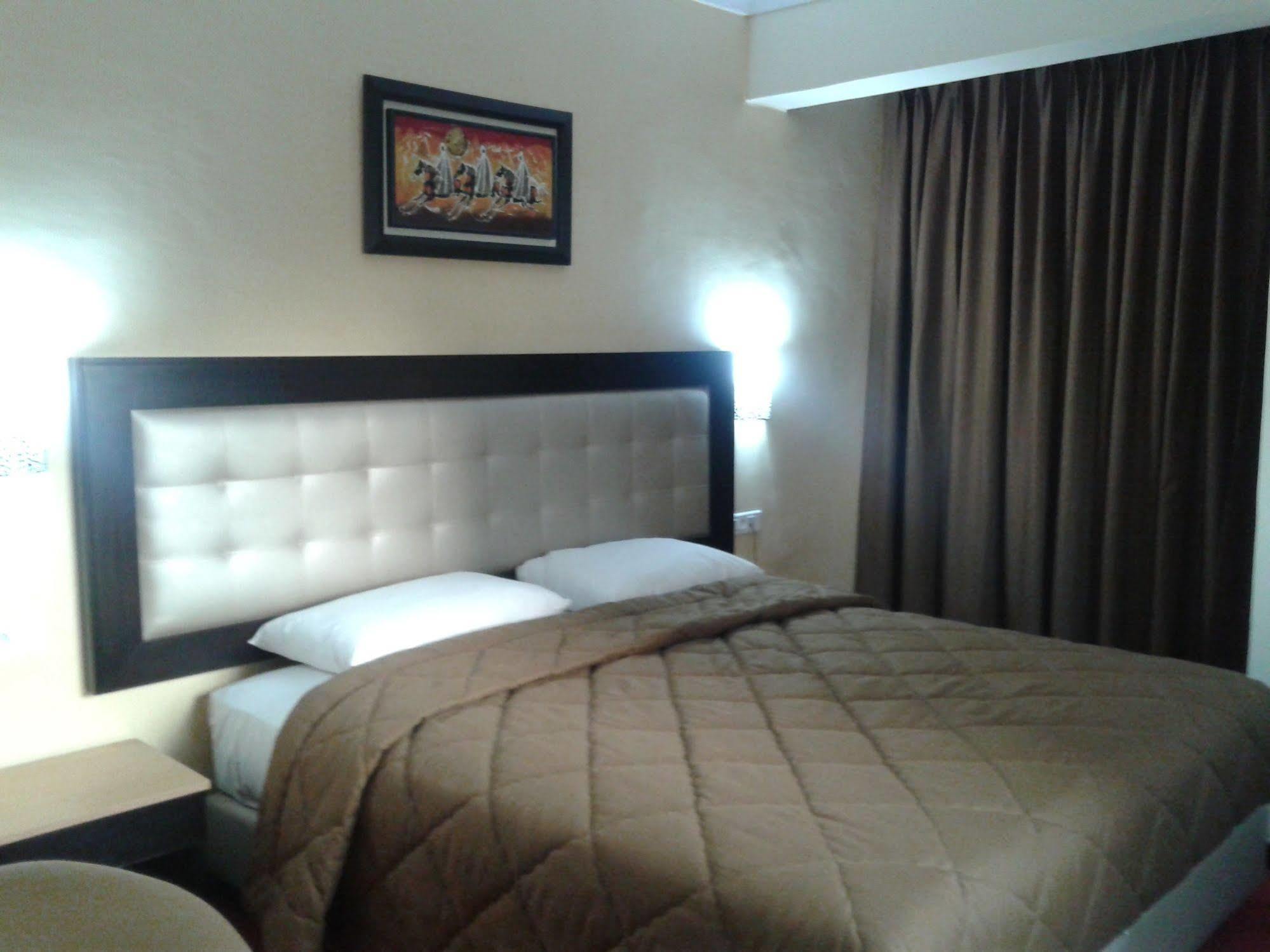 Hotel Al Akhawayn Oujda Esterno foto