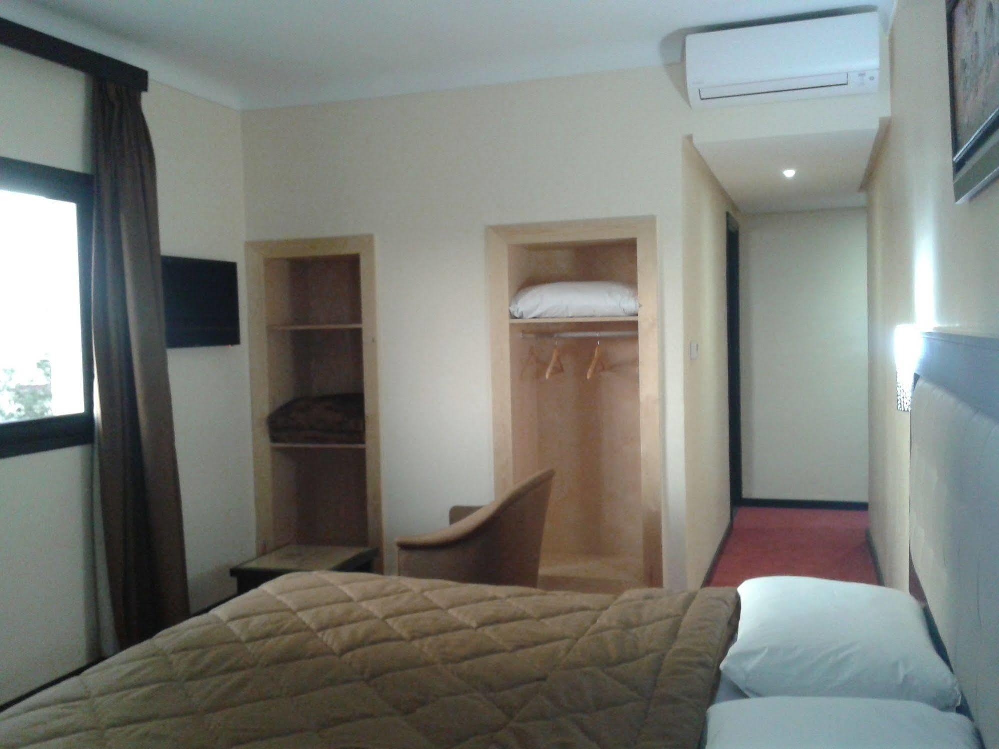 Hotel Al Akhawayn Oujda Esterno foto