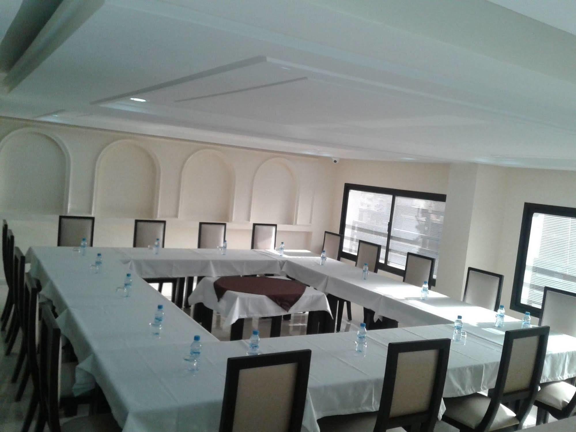 Hotel Al Akhawayn Oujda Esterno foto