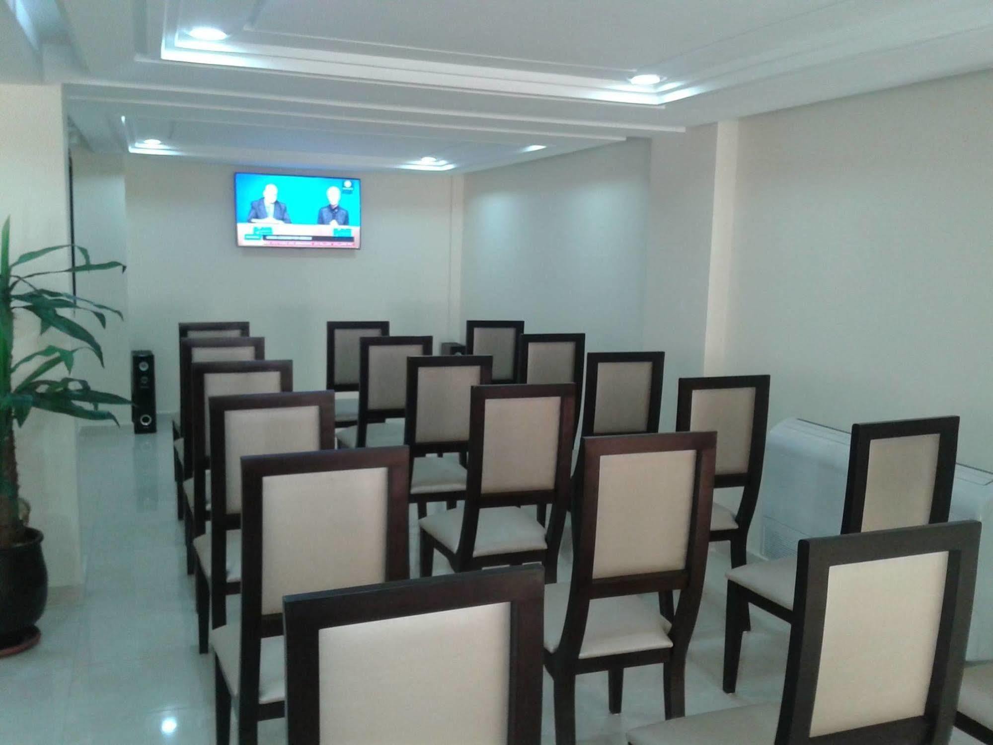 Hotel Al Akhawayn Oujda Esterno foto
