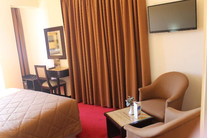 Hotel Al Akhawayn Oujda Esterno foto