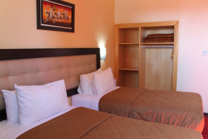 Hotel Al Akhawayn Oujda Esterno foto